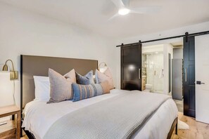 2 bedrooms, desk, iron/ironing board, free WiFi - Stunning Aspen Core 2B, AC, Views, Patio, HotTub! (Aspen)