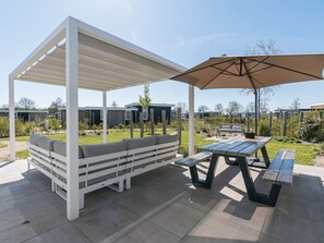 Outdoor dining - Fan of Ibiza "style"? Then we can assure you that you will feel at home here! Via the shell path and (Burgh-Haamstede)