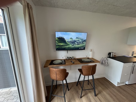 Desk, laptop workspace, free WiFi, bed sheets