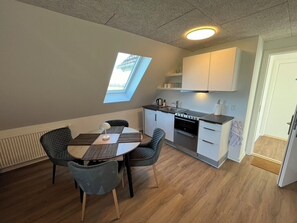 Comfort Quadruple Room | Private kitchen | Electric kettle - Go Sleep Bredehus (Bredsten)
