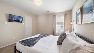 5 chambres, bureau, fer et planche à repasser, Wi-Fi gratuit