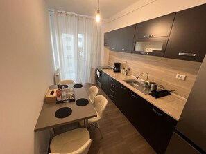 Private kitchen - MM Apartments Nicolae Labiș (Brașov)