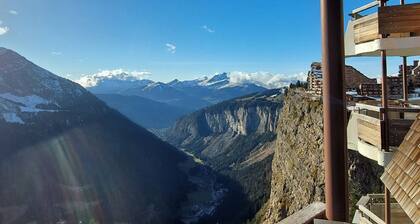 Appartement spacieux pour 6 dans le vieil Avoriaz, cheminée et casier à skis