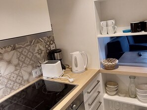 Réfrigérateur, four, plaque de cuisson, lave-vaisselle