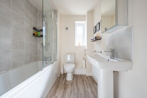 City Apartment | Bathroom