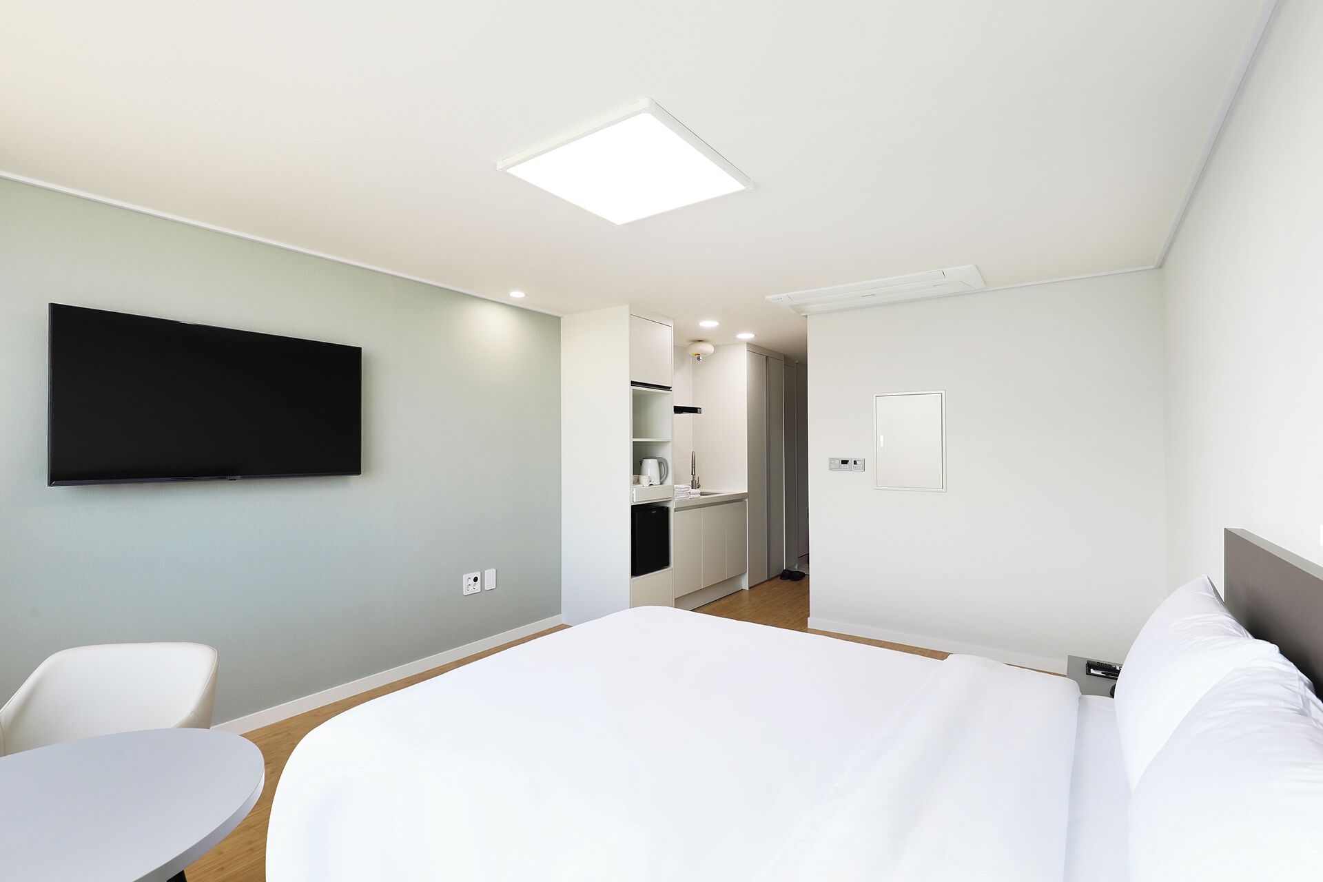 Ropa de cama hipoalergénica y cortinas blackout 