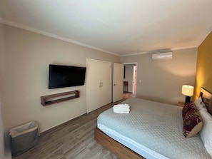 1 Schlafzimmer, Schreibtisch, Bügeleisen/Bügelbrett, WLAN