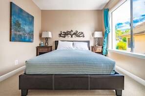 3 bedrooms, desk, iron/ironing board, WiFi - Escape to Carmel Valley, Tranquil Outdoor Space (San Diego)