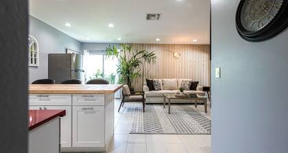 Studio City 2bed Aprtment