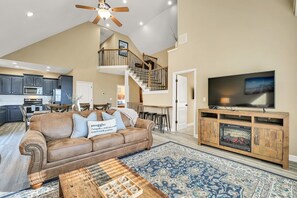 Smart-TV, Kamin, Tischfußball