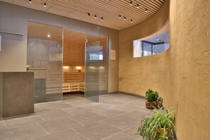 Sauna, steam room, deep-tissue massages, prenatal massages - Hotel Appartement Roggal (Lech am Arlberg)
