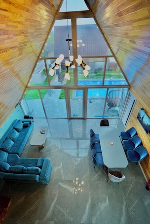 Luxury Villa | In-room dining