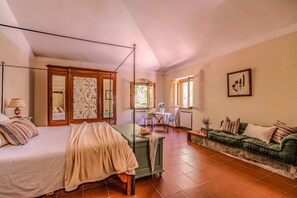 7 chambres, fer et planche à repasser, lit parapluie, Wi-Fi gratuit