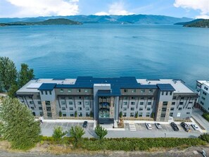 Exterior - Exclusive Seasons 8 Waterfront, Beach, Rooftop Bar (Sandpoint)