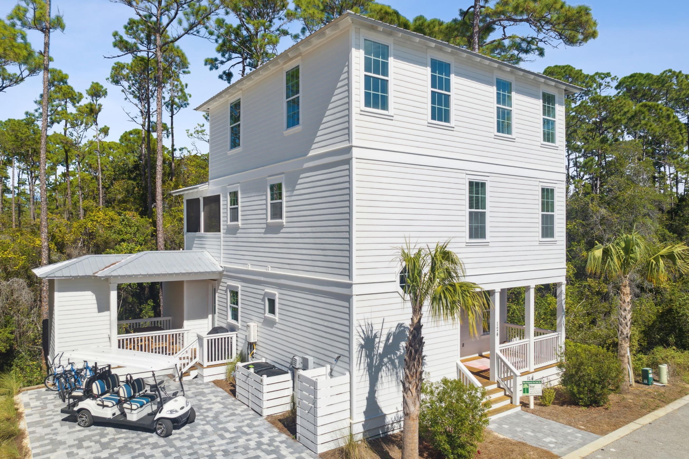 30A Beach House - Sleeps 18 - 5 Bedrooms - Pool, Walking Trail Free Golf Daily! 