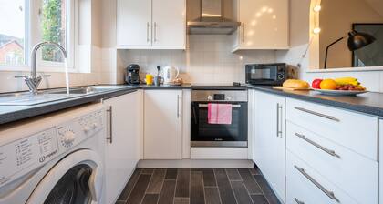 Summer Close by TĆ· SA