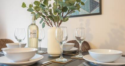 Summer Close by Tŷ SA