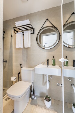 Apartment | Bathroom