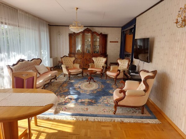 Interior - Ferienwohnung Haus-elsa-bochum, 2-4 Pers +5.pers im EZ , gr. Terrasse (Bochum)