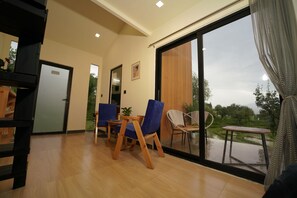 Comfort Room | Living area