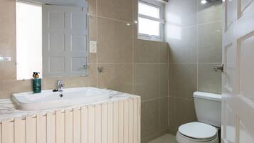 Handdukar och toalettpapper