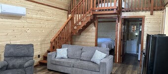 Tan cabin close to University of Central Missouri and Whiteman AF Base 