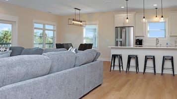 House, Multiple Beds (Desoto 1) | Living area