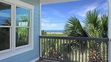 House, Multiple Beds (Desoto 1) | Property grounds