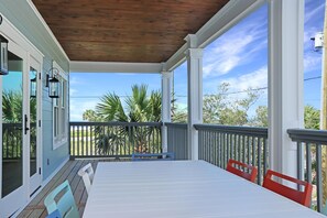 Casa, várias camas (Desoto 1) | Opções para refeição ao ar livre