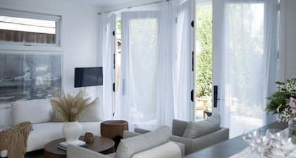 maison blanche luxury retreat