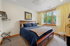 1 bedroom, free WiFi, bed sheets - Main Street Lookout – Stunning Ouray Views! (Ouray)
