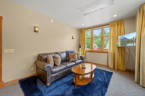 Smart TV - Main Street Lookout – Stunning Ouray Views! (Ouray)