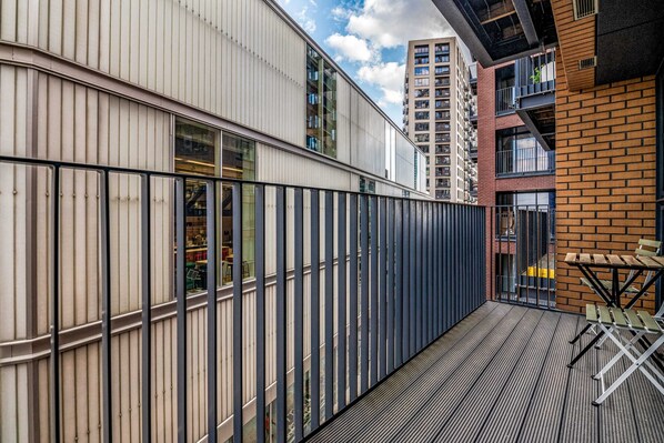 Basic Apartment, 1 Double Bed | Exterior - Modern Canning Town Studio (London)