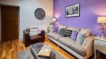 TV, DVD player, books, offices