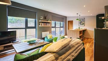 TV, DVD player, books, offices