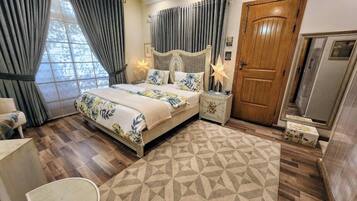 3 soverom, skrivebord, strykejern/-brett og wi-fi (inkludert)