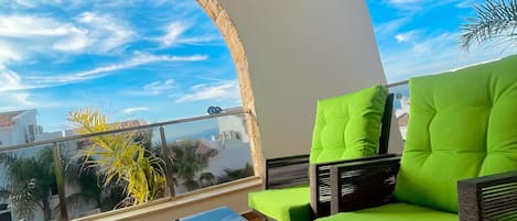 Deluxe Apartment, 2 Bedrooms, Sea View | Terrace/patio