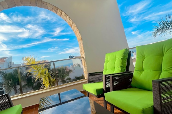 Deluxe Apartment, 2 Bedrooms, Sea View | Terrace/patio
