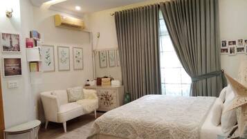 2 bedrooms, desk, iron/ironing board, free WiFi