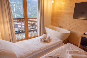 1 bedroom, free WiFi, bed sheets