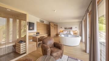 1 bedroom, in-room safe, free WiFi, bed sheets