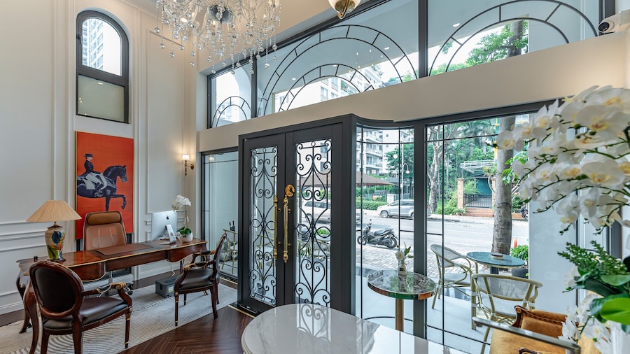 Golden Sun Apartment & Hotel