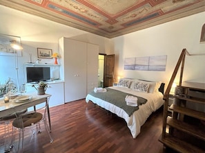 1 chambre, fer et planche Ă repasser, lit parapluie, Wi-Fi gratuit