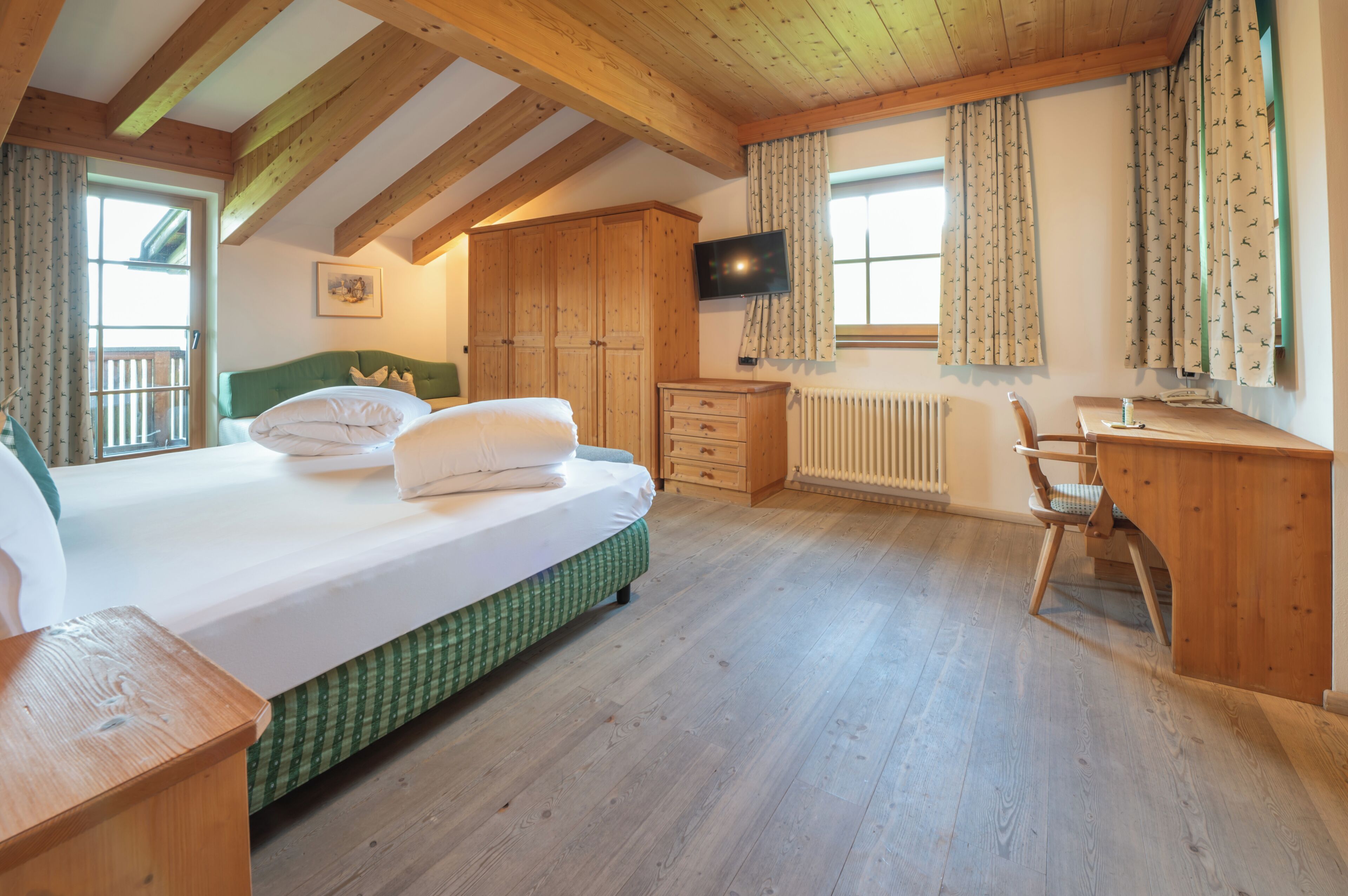 Panoramic Room, Non Smoking, Balcony | 1 bedroom, premium bedding, down duvets, desk