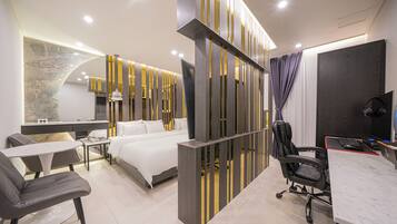 Kamar Twin Mewah | Didekorasi berbeda-beda dan dilengkapi dengan perabotan berbeda-beda