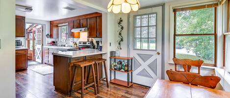 Microwave, oven, stovetop, dishwasher
