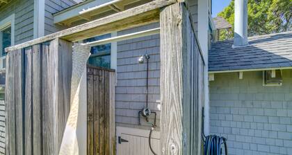 Charming Scituate Home w/ Deck - Walk to Beaches!