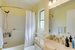 Casa (2 Bedrooms) | Interior