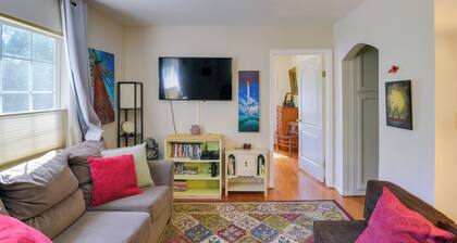 Fenced Yard & Grill: Orville Cottage Near Trails!