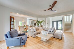 House (3 Bedrooms) | Interior